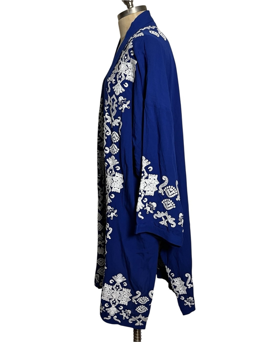 Chico’s Cobalt Blue Embroidered Open Front Kimono Cardigan Topper XL - Picture 4 of 9